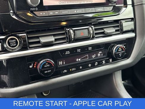 Used 2022 Nissan Pathfinder SV w/ SV Black Package image 7