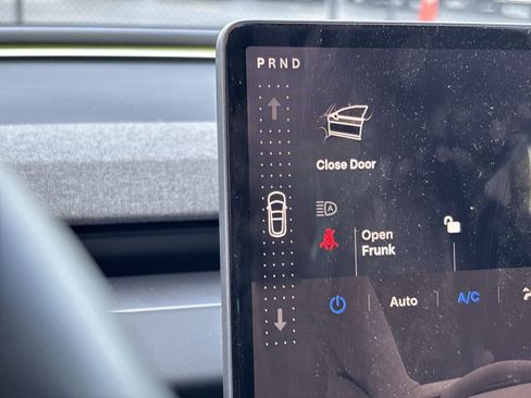 Used 2024 Tesla Model 3 Standard Range RWD image 18