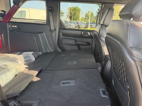 Used 2025 Ford Bronco Badlands AWD/4WD image 35