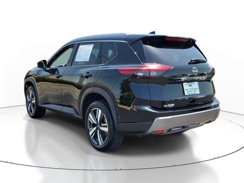 Certified 2026 Nissan Rogue SL AWD/4WD image 3