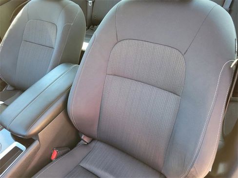 Used 2024 Nissan Altima 2.5 SV image 11