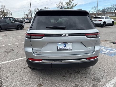 New 2026 Jeep Grand Cherokee Laredo AWD/4WD image 23
