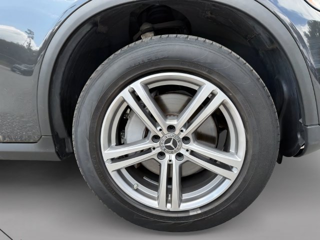 Used 2022 Mercedes-Benz GLC 300 4MATIC w/ Multimedia Package Lite image 7