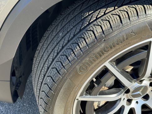 Certified 2025 Mercedes-Benz GLB 35 AMG 4MATIC image 13