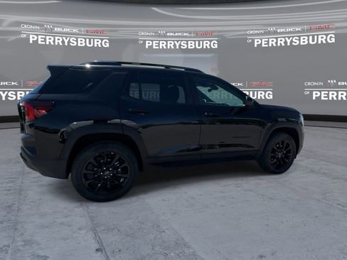 Used 2025 GMC Terrain Elevation w/ Elevation Premium Package FWD image 8