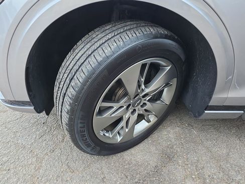 Used 2024 Genesis GV70 3.5T Sport image 38