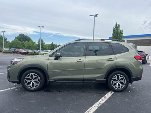 Used 2021 Subaru Forester Premium w/ Popular Package #1 AWD/4WD image 9