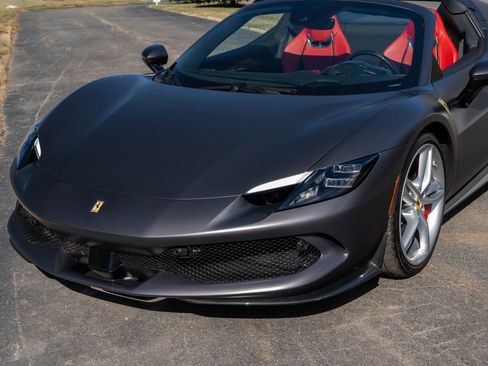 Used 2023 Ferrari 296 GTS RWD image 28