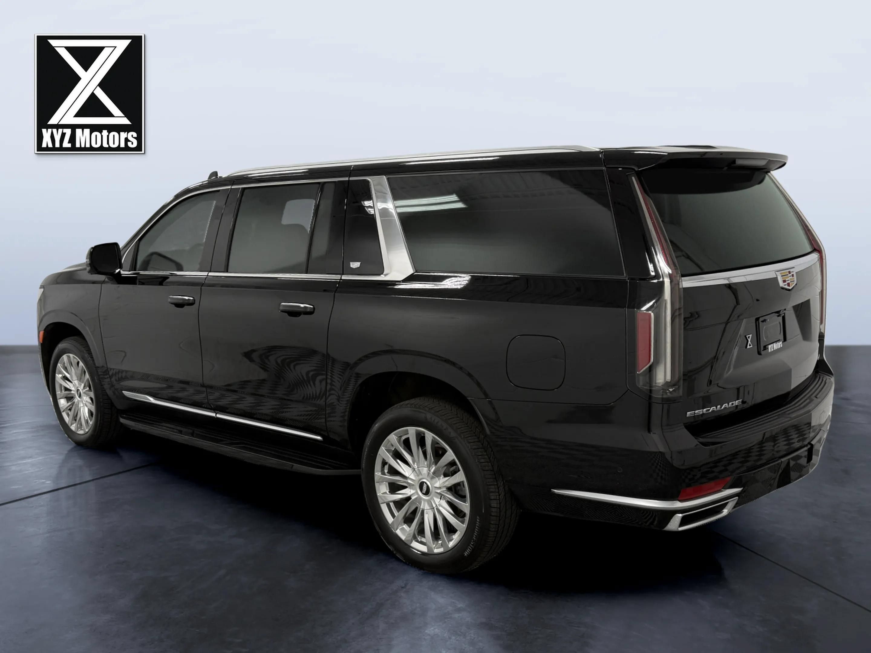 Used 2023 Cadillac Escalade ESV Premium Luxury AWD/4WD image 4