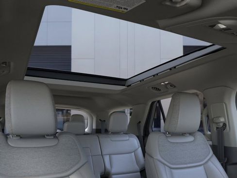 New 2026 Ford Explorer Active w/ Active Comfort Package image 22