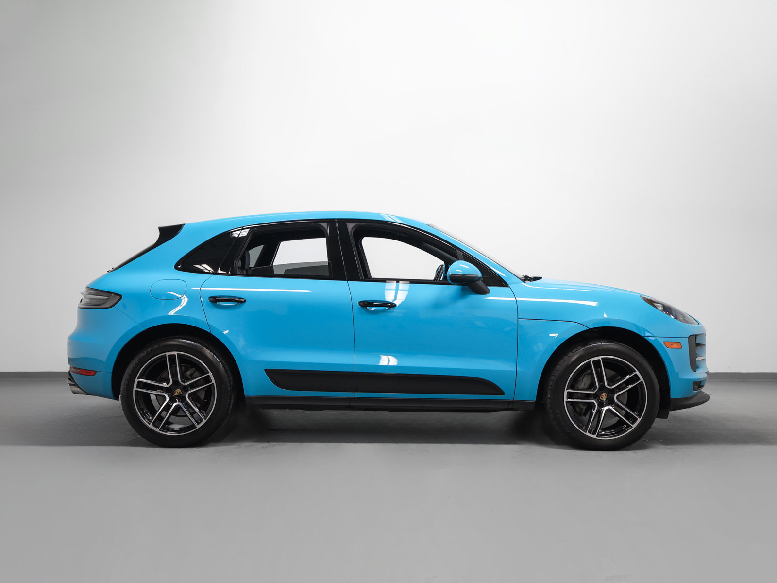 Certified 2021 Porsche Macan S AWD/4WD image 13