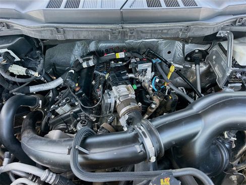 Used 2021 Ford F150 XLT image 27