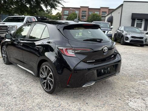 Used 2022 Toyota Corolla XSE FWD image 11