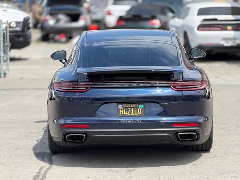 Used 2018 Porsche Panamera image 16