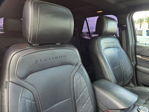 Used 2018 Ford Explorer Platinum AWD/4WD image 35