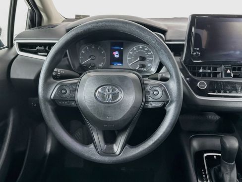 Used 2025 Toyota Corolla LE FWD image 17