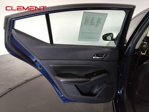 Used 2023 Nissan Altima 2.5 SR image 29