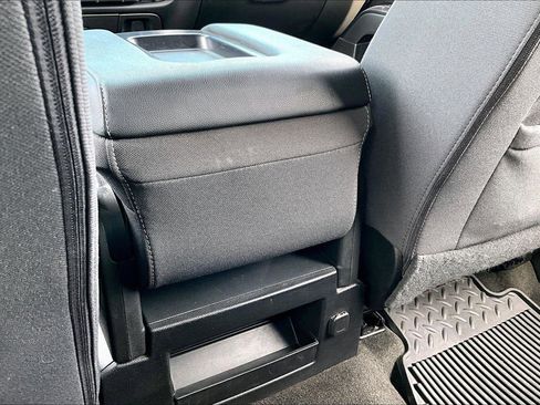 Used 2018 Chevrolet Silverado 1500 LT image 30