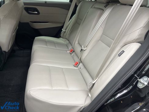 Used 2023 Nissan Rogue SV w/ SV Premium B Package image 21