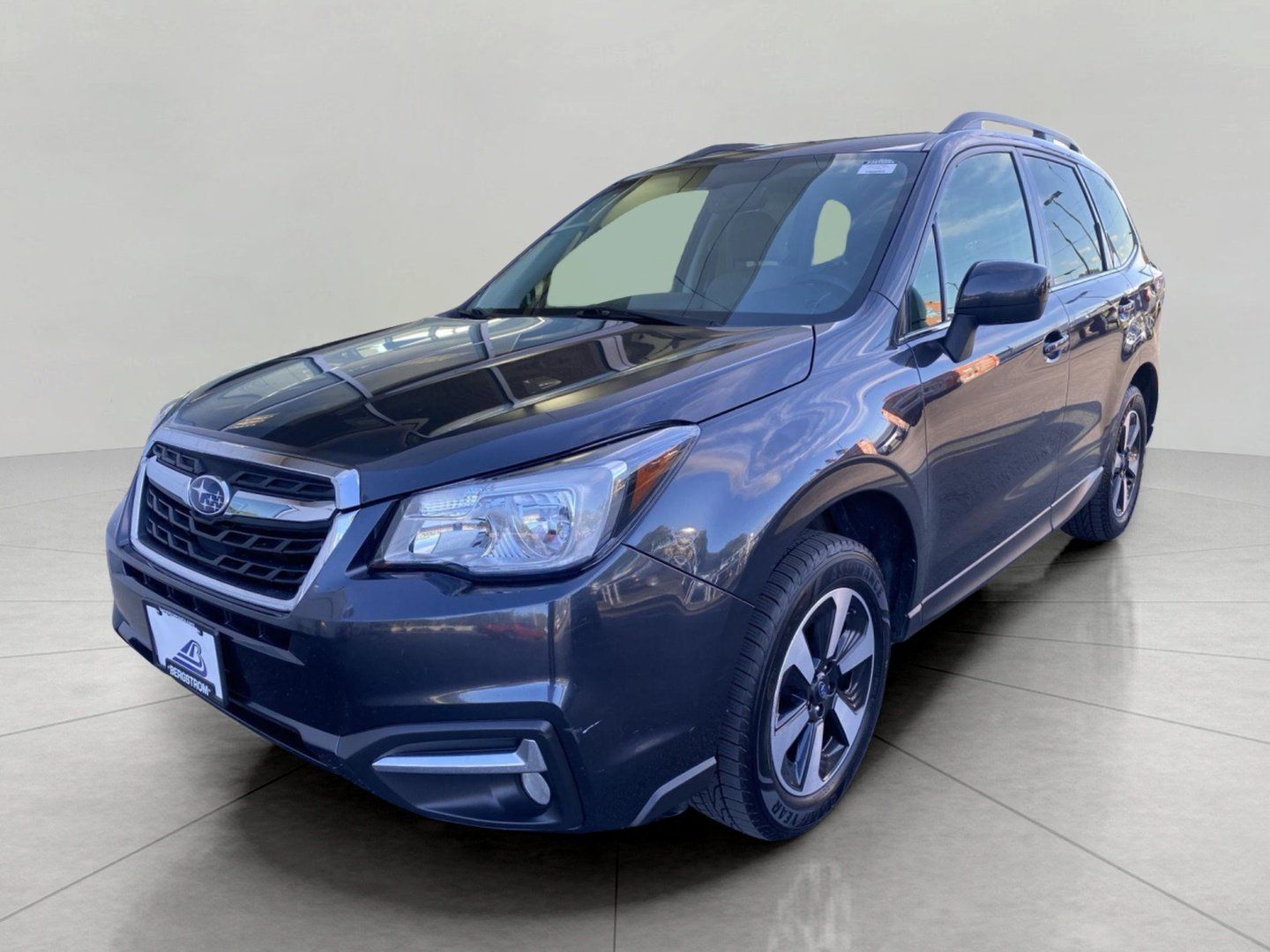 Used 2017 Subaru Forester 2.5i Limited w/ Popular Package #2 AWD/4WD image 3