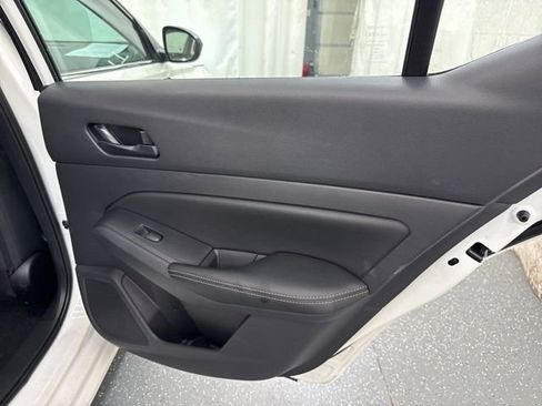 Used 2025 Nissan Altima 2.5 SV FWD image 10