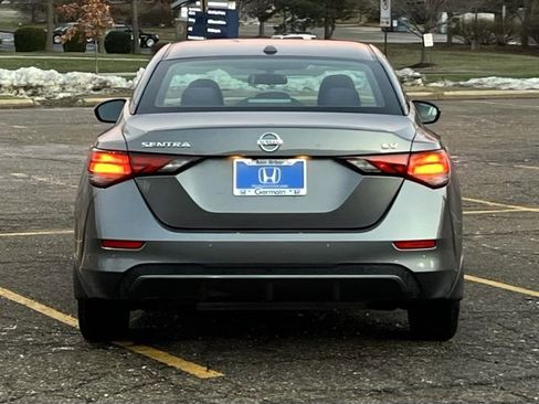 Used 2021 Nissan Sentra SV image 6