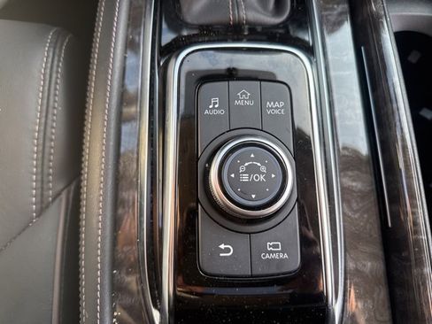 Used 2022 Nissan Armada Platinum w/ Captain's Chairs Package image 17