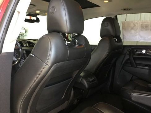 Used 2017 Buick Enclave Premium image 40