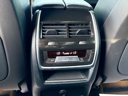 Used 2023 BMW X6 xDrive40i w/ M Sport Package image 20