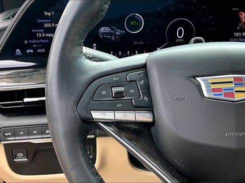 Used 2024 Cadillac Escalade Premium Luxury AWD/4WD image 20