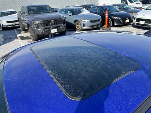 Used 2025 Hyundai Elantra Limited image 29