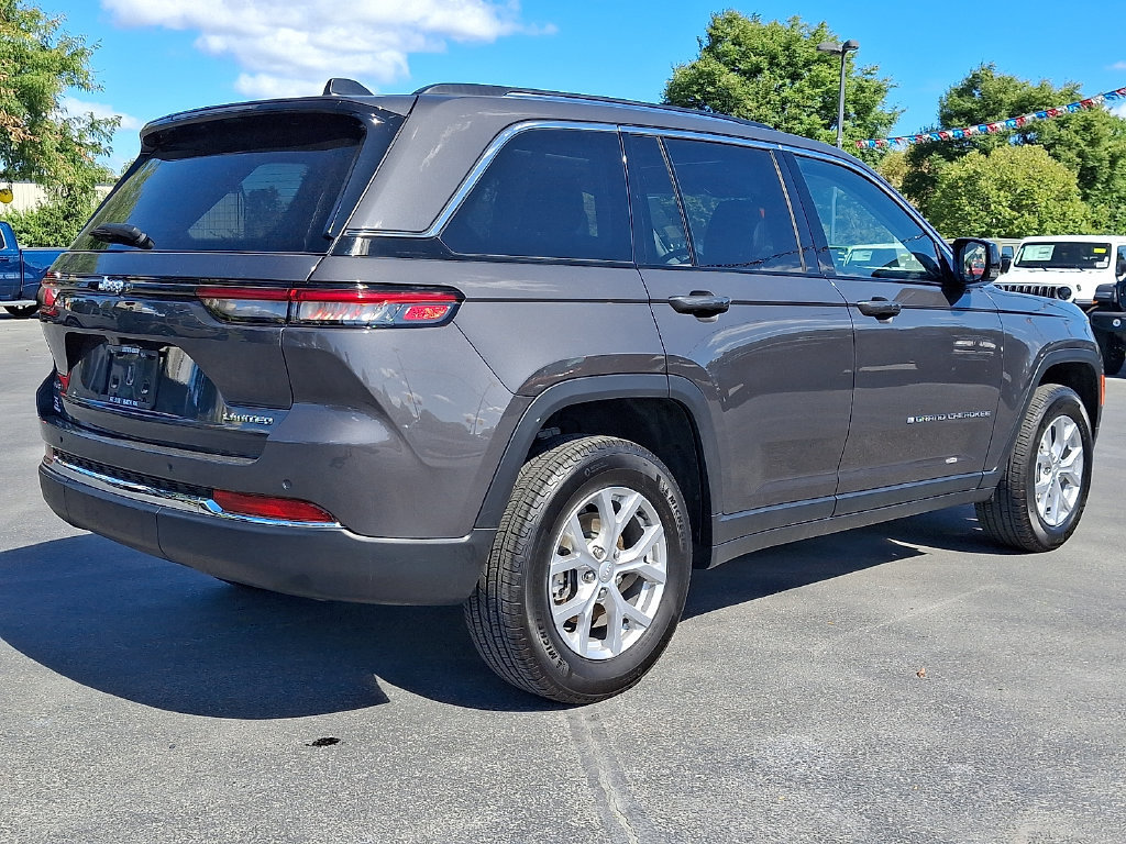 Certified 2023 Jeep Grand Cherokee Limited AWD/4WD image 6