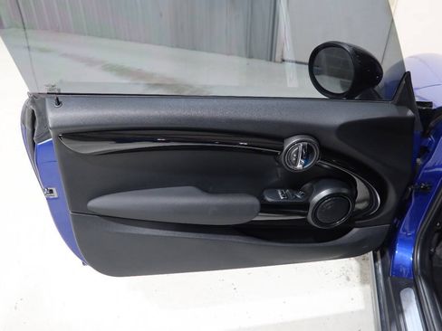 Used 2019 MINI Cooper S w/ Signature Upholstery Package FWD image 18