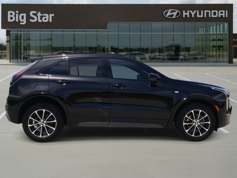 Used 2024 Cadillac XT4 Sport w/ Active Safety Package FWD image 5