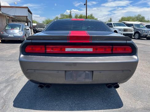 Used 2014 Dodge Challenger SXT RWD image 6