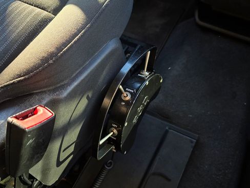 Used 2017 Ford Transit 350 XLT image 21