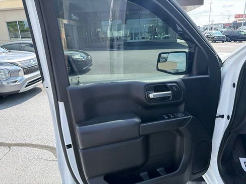 Used 2019 Chevrolet Silverado 1500 Custom Trail Boss w/ Custom Convenience Package AWD/4WD image 19