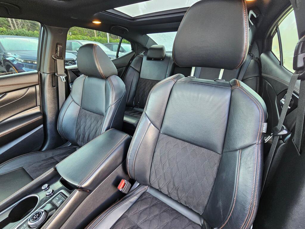 Used 2023 Nissan Maxima SR FWD image 24