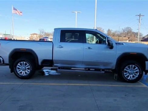 Certified 2020 GMC Sierra 3500 Denali w/ Denali Ultimate Package image 9