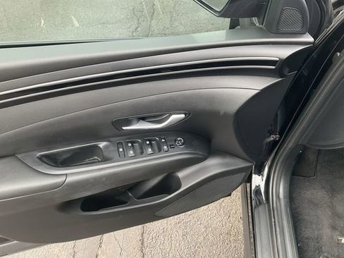 Used 2023 Hyundai Tucson SE image 25