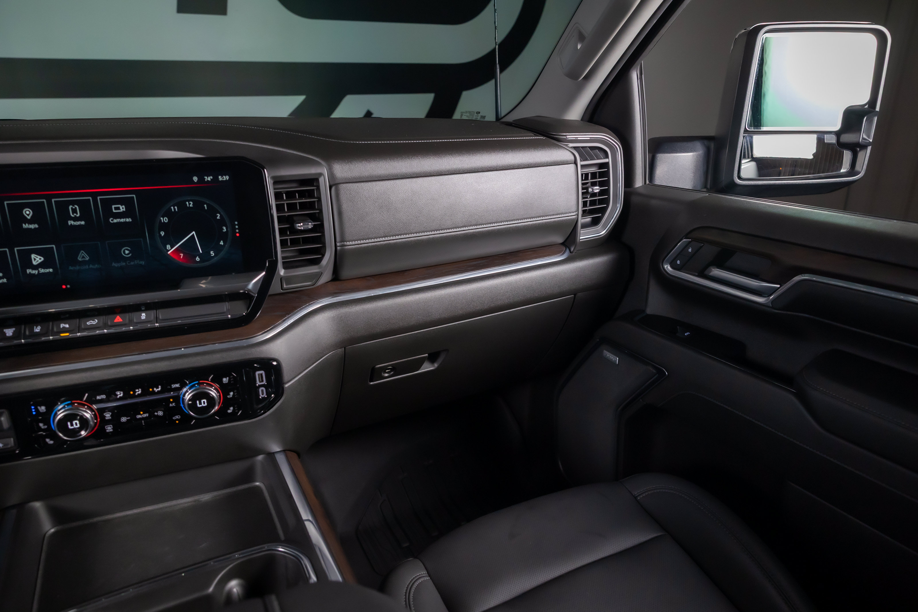 Used 2024 GMC Sierra 2500 SLT w/ SLT Premium Package AWD/4WD image 8