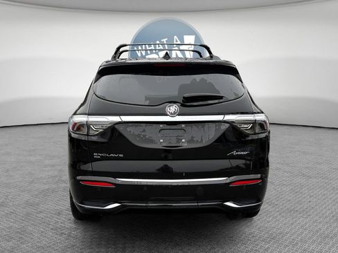 Used 2023 Buick Enclave Avenir AWD/4WD image 5