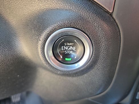 Used 2020 GMC Sierra 2500 AT4 w/ AT4 Premium Package AWD/4WD image 18