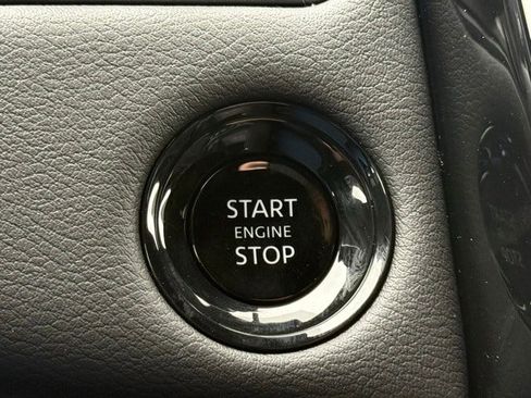 New 2025 Nissan Armada Platinum Reserve image 32