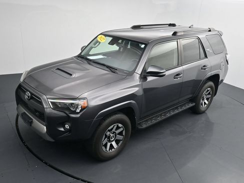 Used 2022 Toyota 4Runner TRD Off-Road Premium AWD/4WD image 26