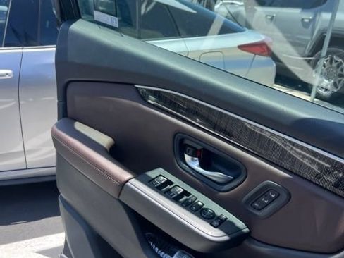 Used 2023 Honda Pilot Elite image 8
