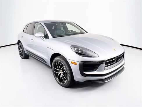 New 2026 Porsche Macan image 7