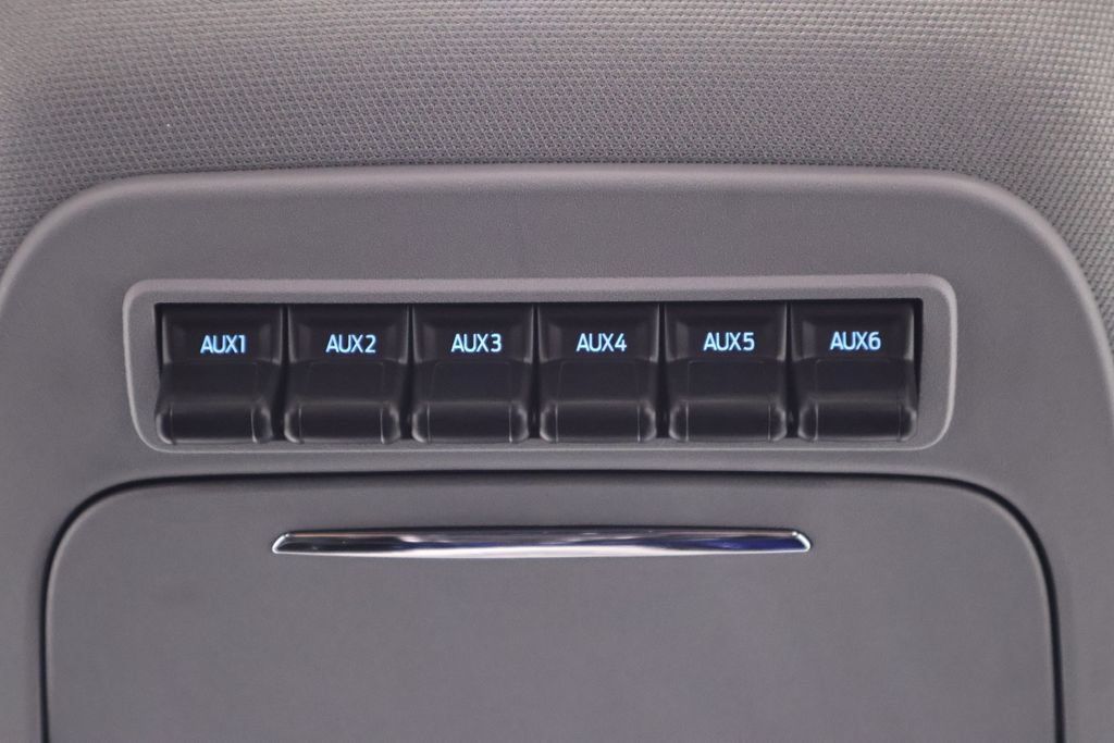 New 2027 Ford F350 Lariat w/ Black Appearance Package AWD/4WD image 36