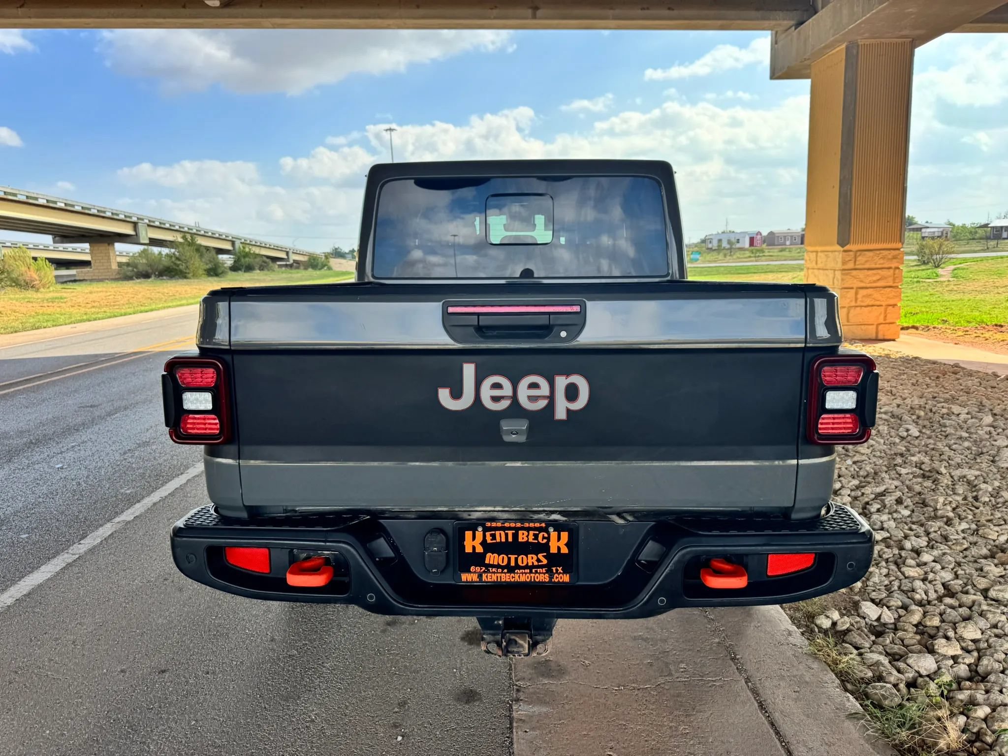 Used 2020 Jeep Gladiator Mojave AWD/4WD image 4