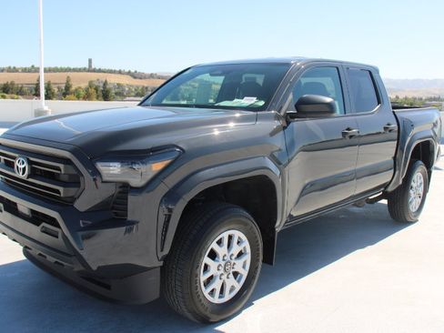 Certified 2024 Toyota Tacoma SR AWD/4WD image 7